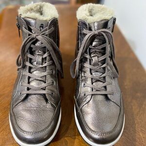 Strive Leather Orthotic Boots *NWOT*